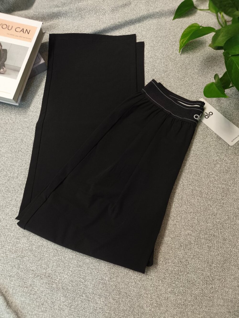 ALO Yoga Black Suit Up Trouser 30" Inseam(Regular)🍒Comfortable Wide-Leg Pants🌲 - Picture 4 of 7